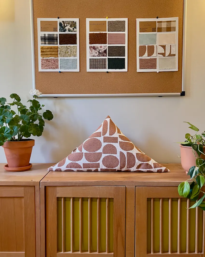 Housse samoussin Zelda Fitzgerald coussin triangle porte-livre aricomagic