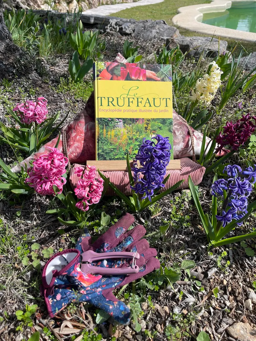 Livre de jardin Le truffaut et porte-livre samoussin Sand - Aricomagic